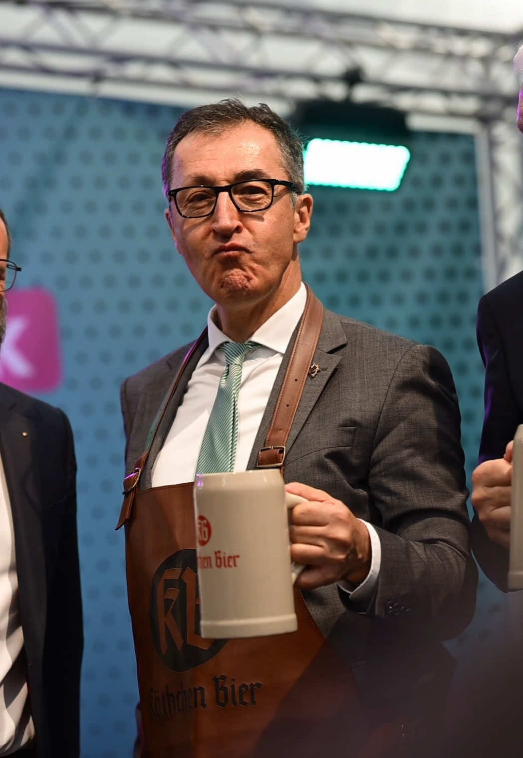 @Cem Özdemir