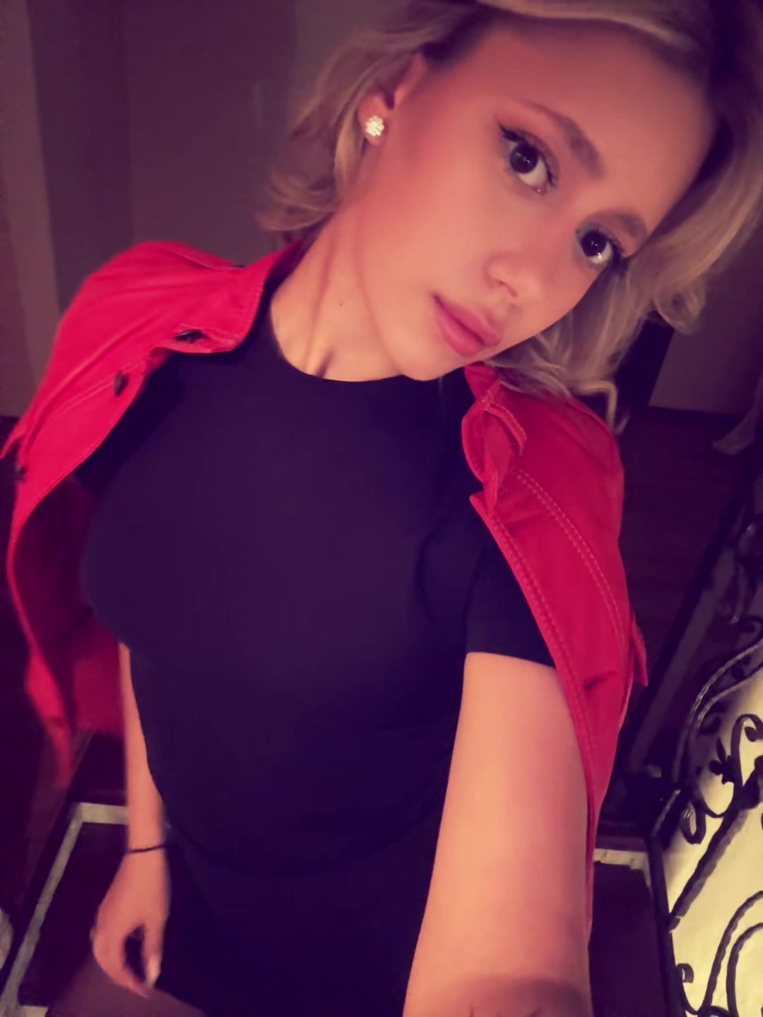 @𝙴