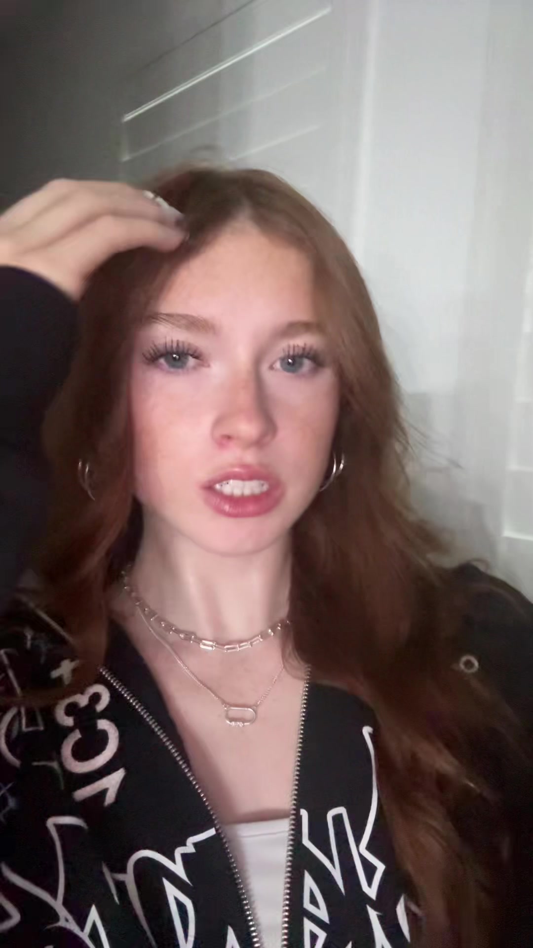 @bella