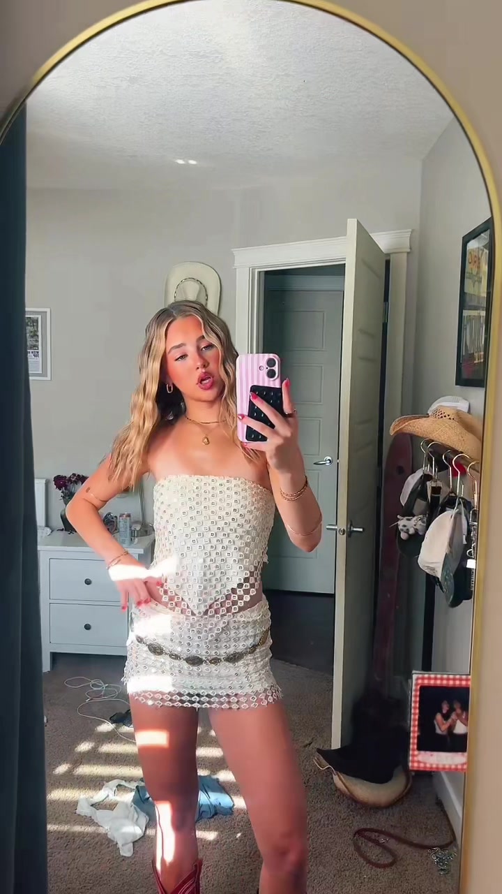 @brookeeritchie
