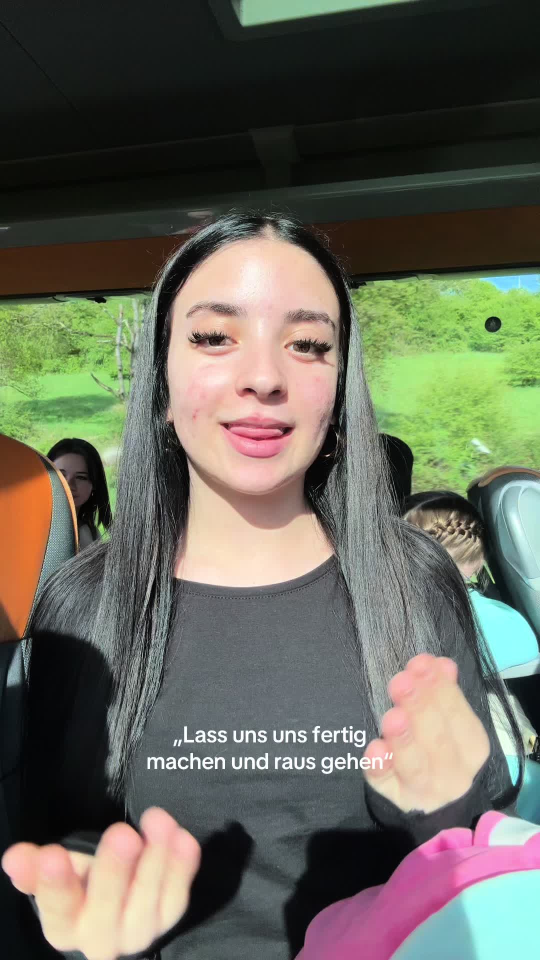@𝓂𝑒𝓁𝒾𝒶🐒