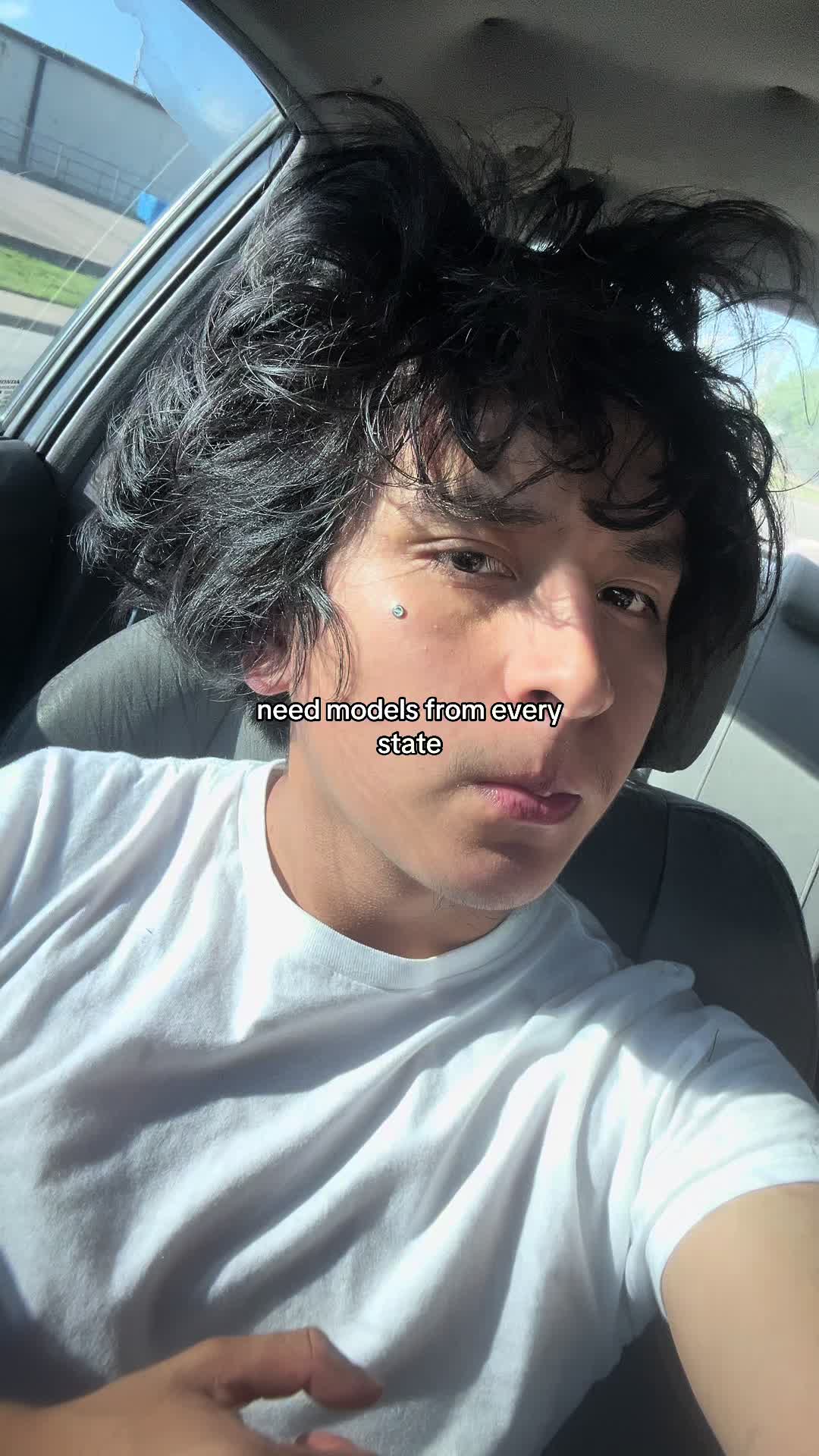 @⃟