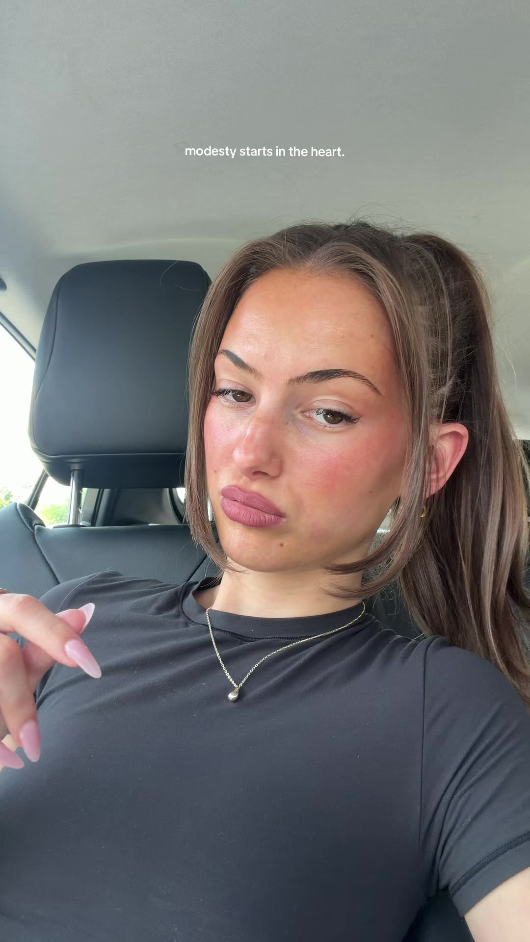 @withlaurairl