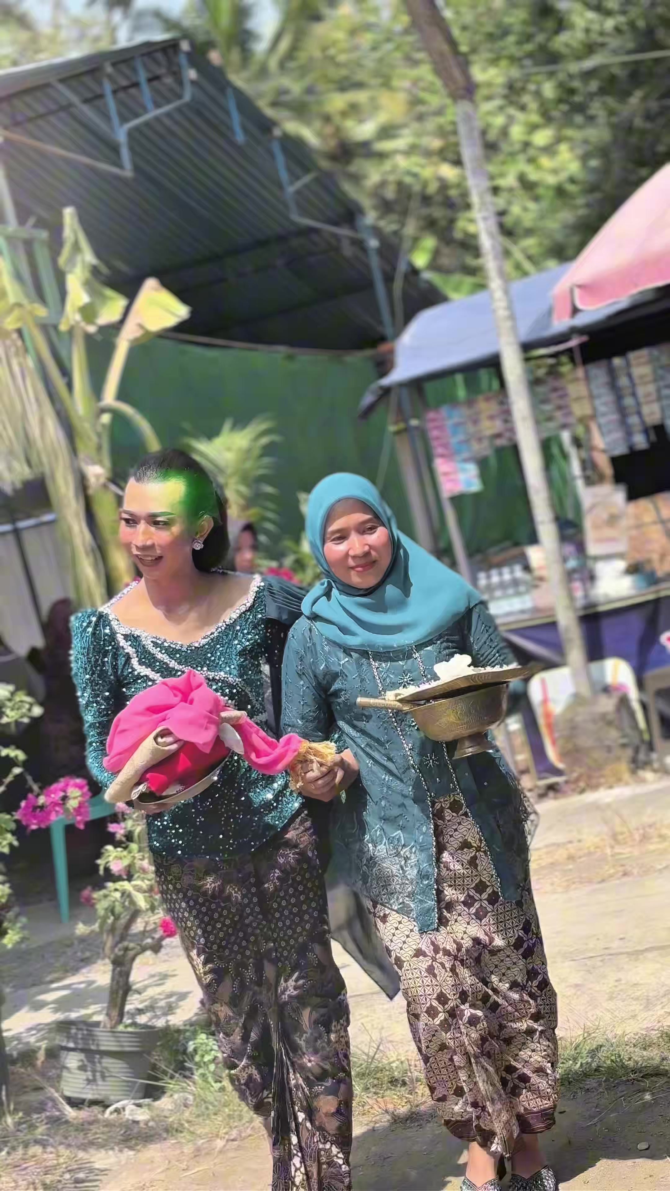 @Mbak Sari || Cucuk Lampah