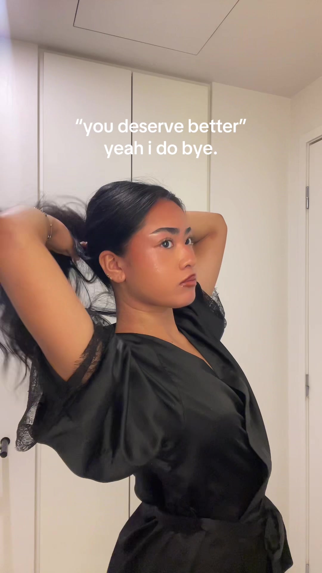 @TH💋NIA