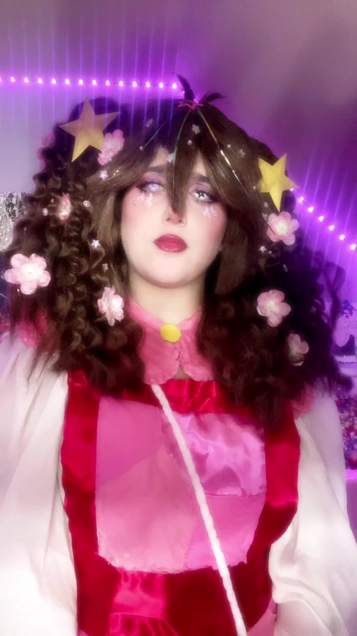 @queen_bzecos