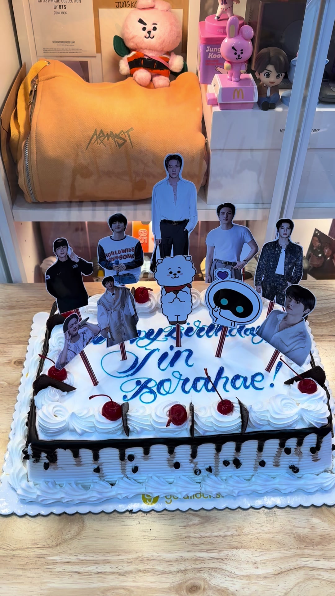 @OT7 Purple Cafe