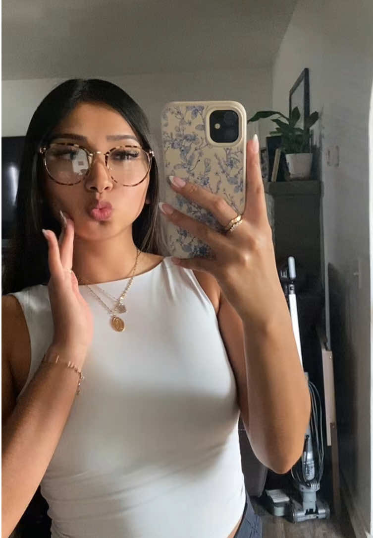 @𝐶𝑎𝑟𝑚𝑒𝑙𝑎