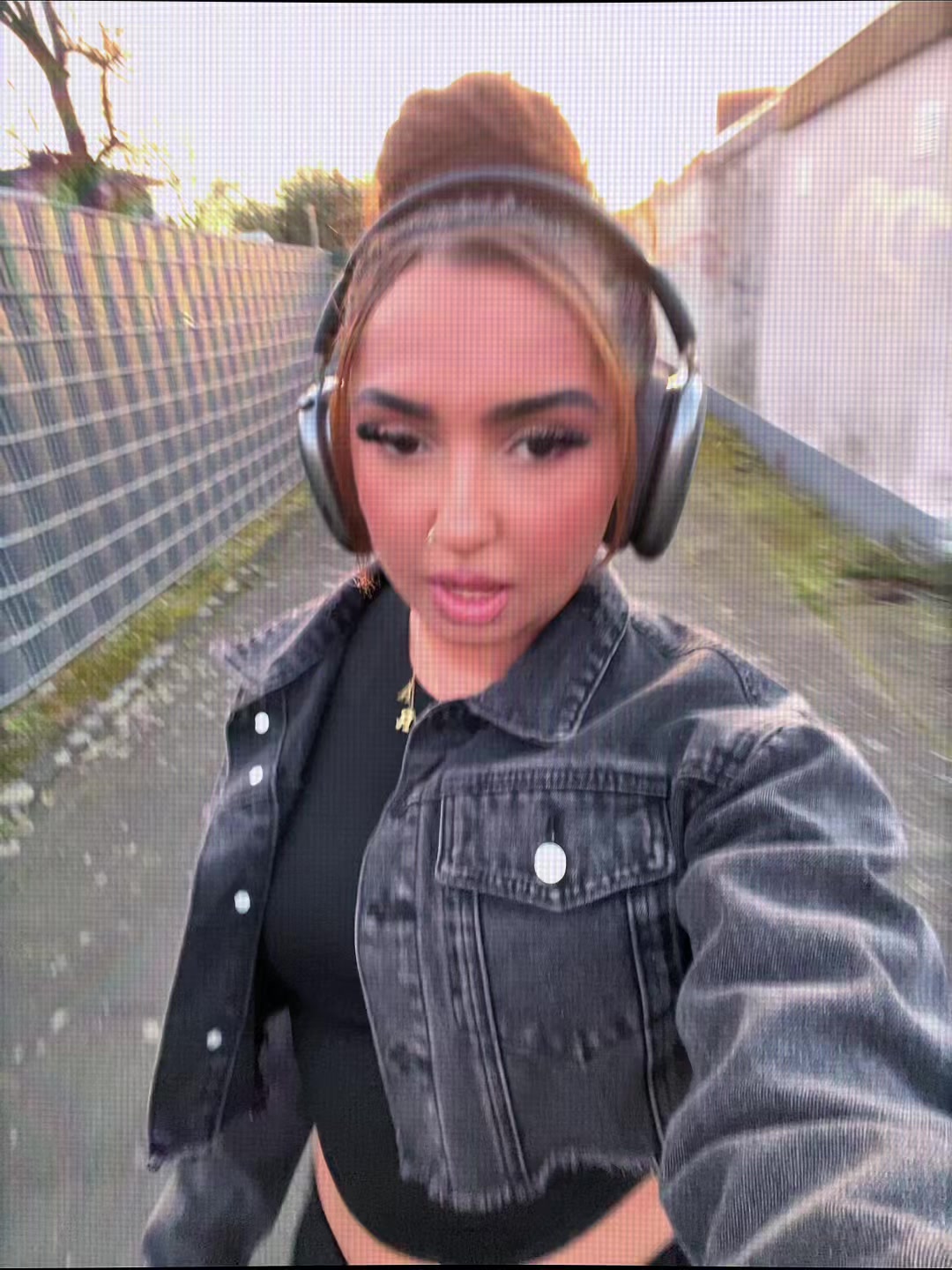 @$hakira
