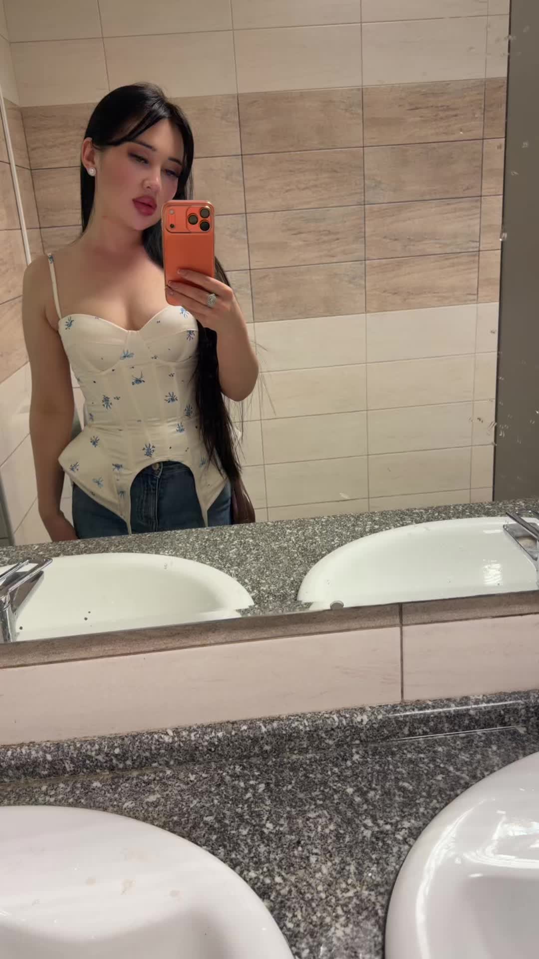 @Zhanyla