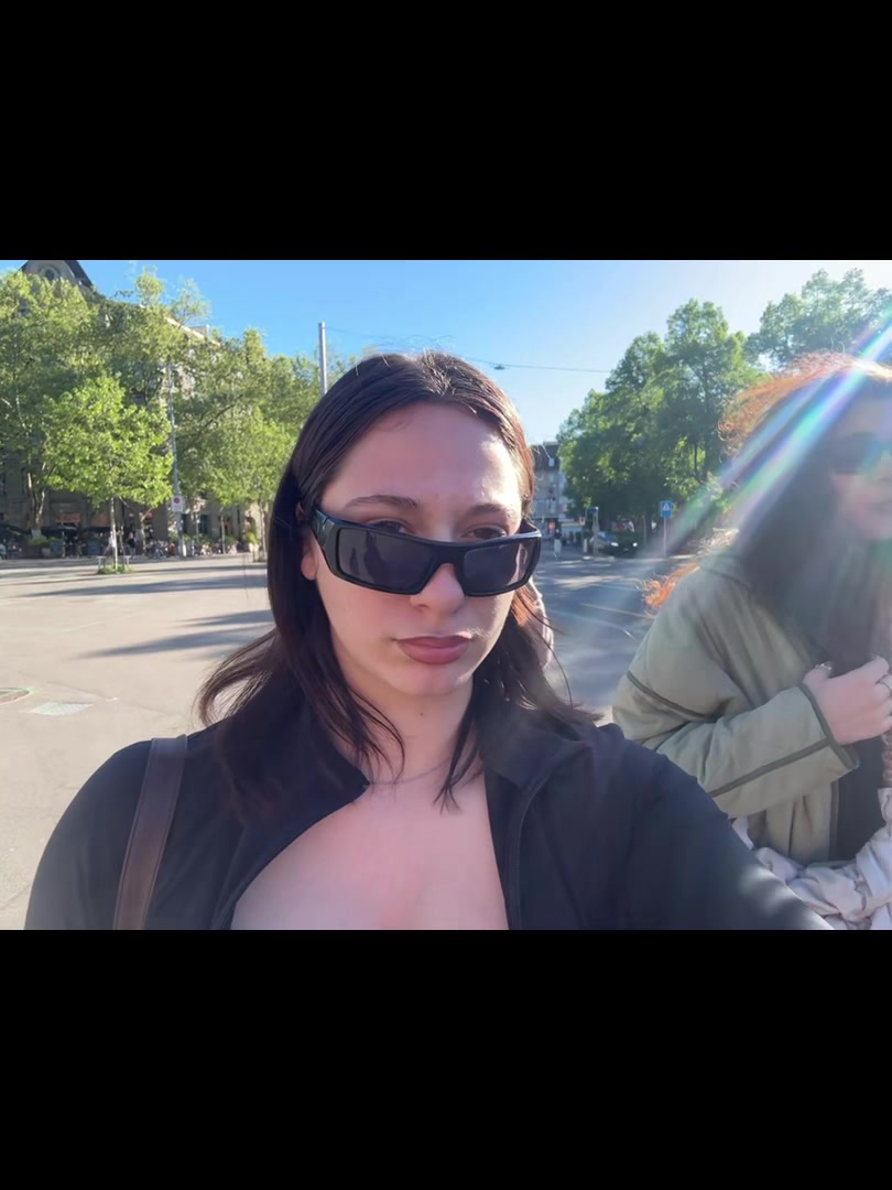 @bella