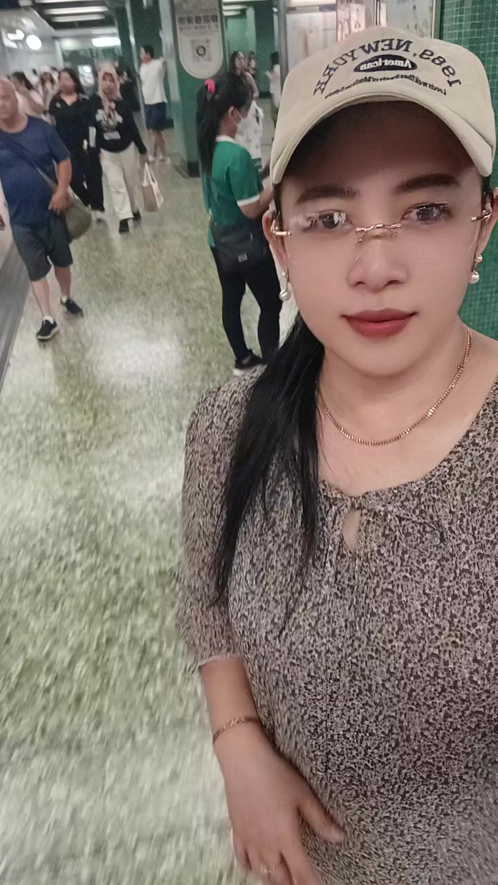 @Ling Ling🇲🇨🇭🇰