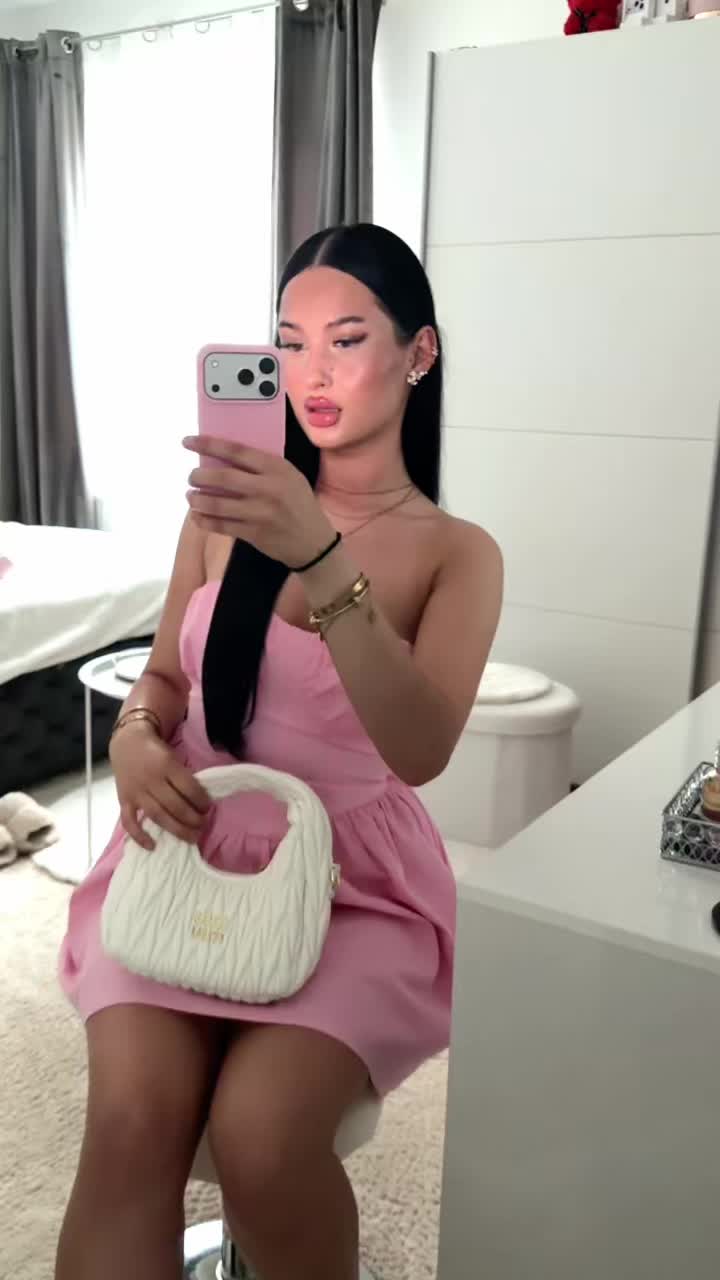 @𝓔𝓶𝓮𝓵𝓲𝓮