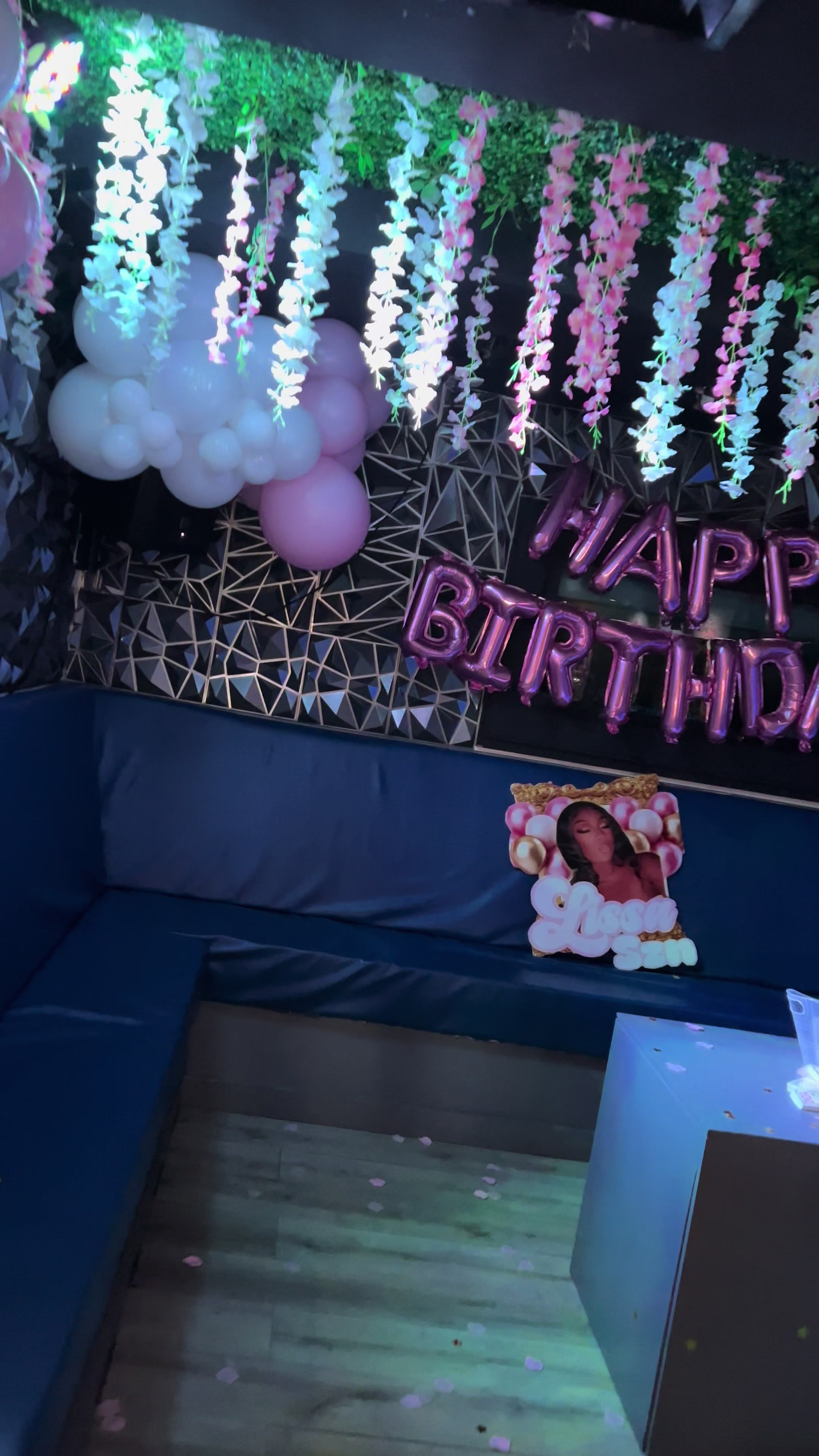 @D'Luxe Decorations