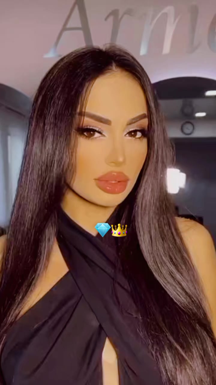 @👑Oksy Avdalyan fan page👑
