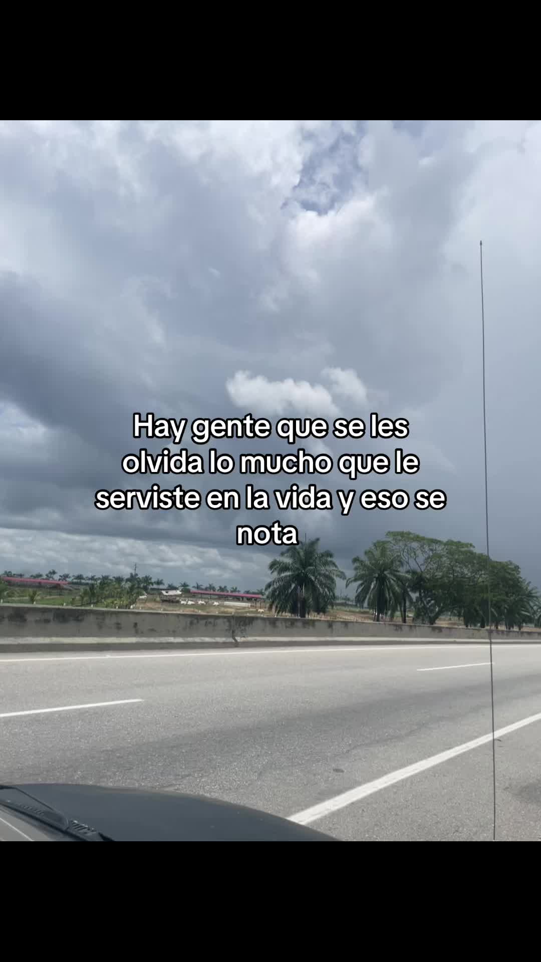 @Helen González