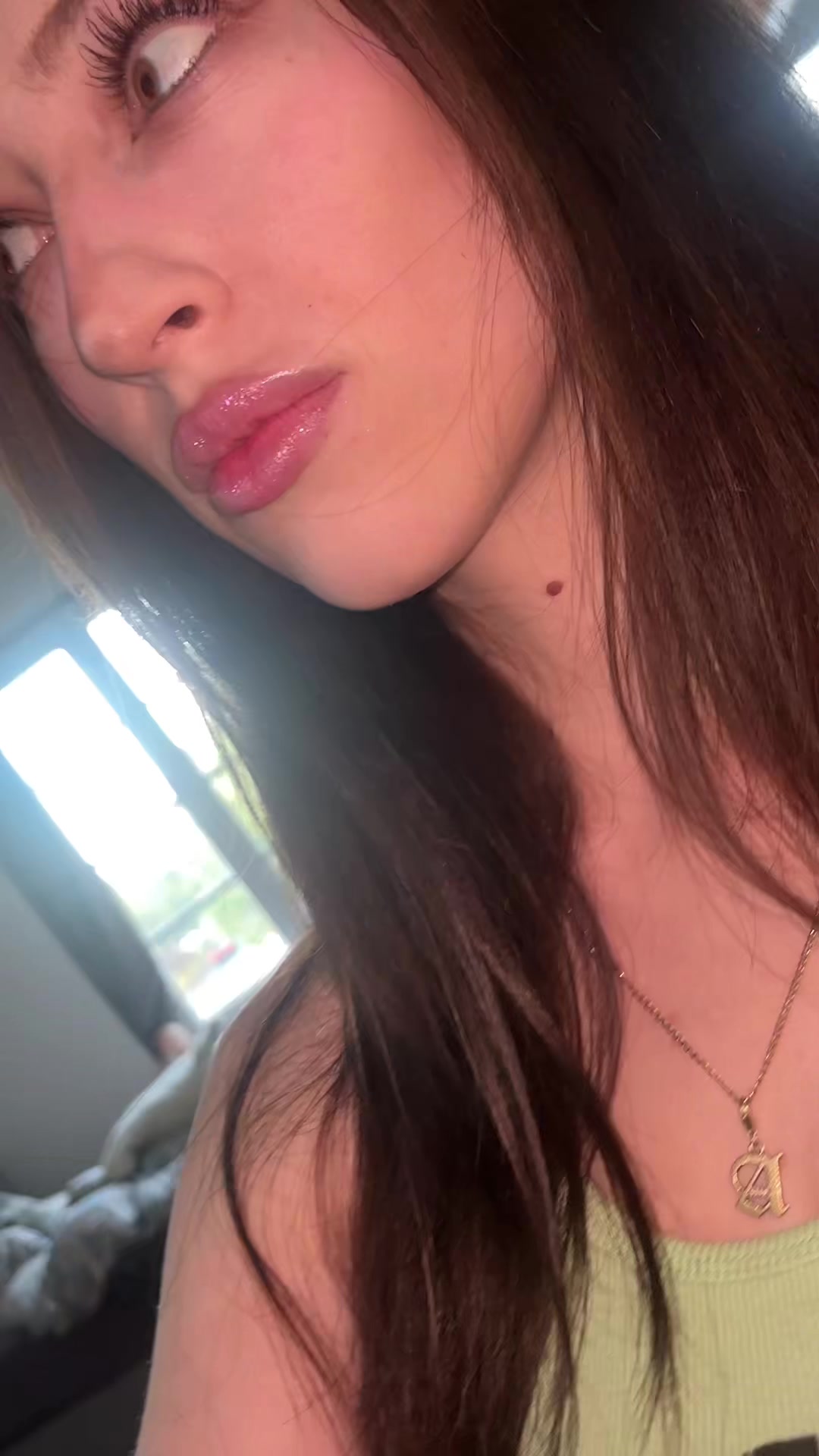 @hellcazlookneon