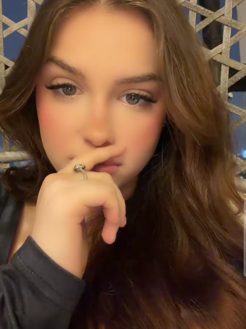 @AnnaWorld🍓