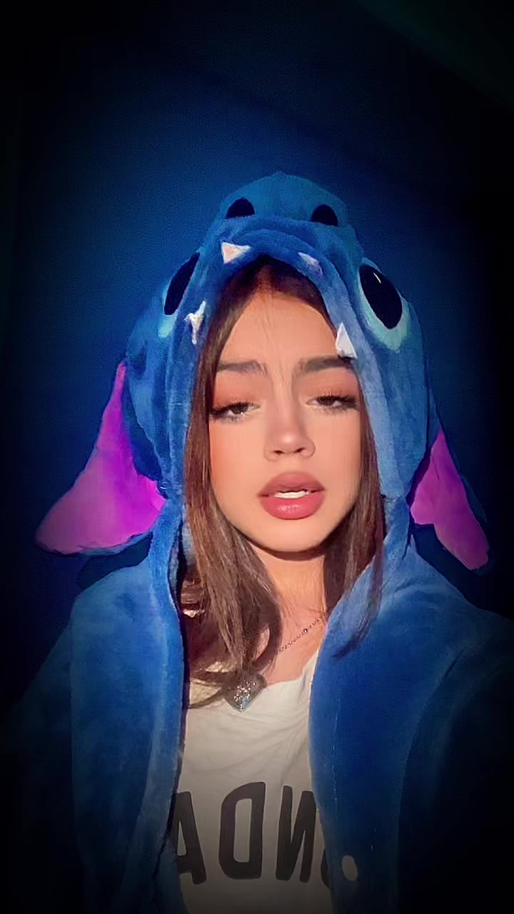 @Ava