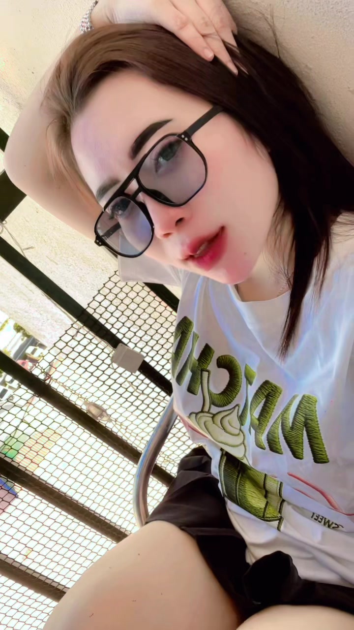 @Vebby_Veronica🦋