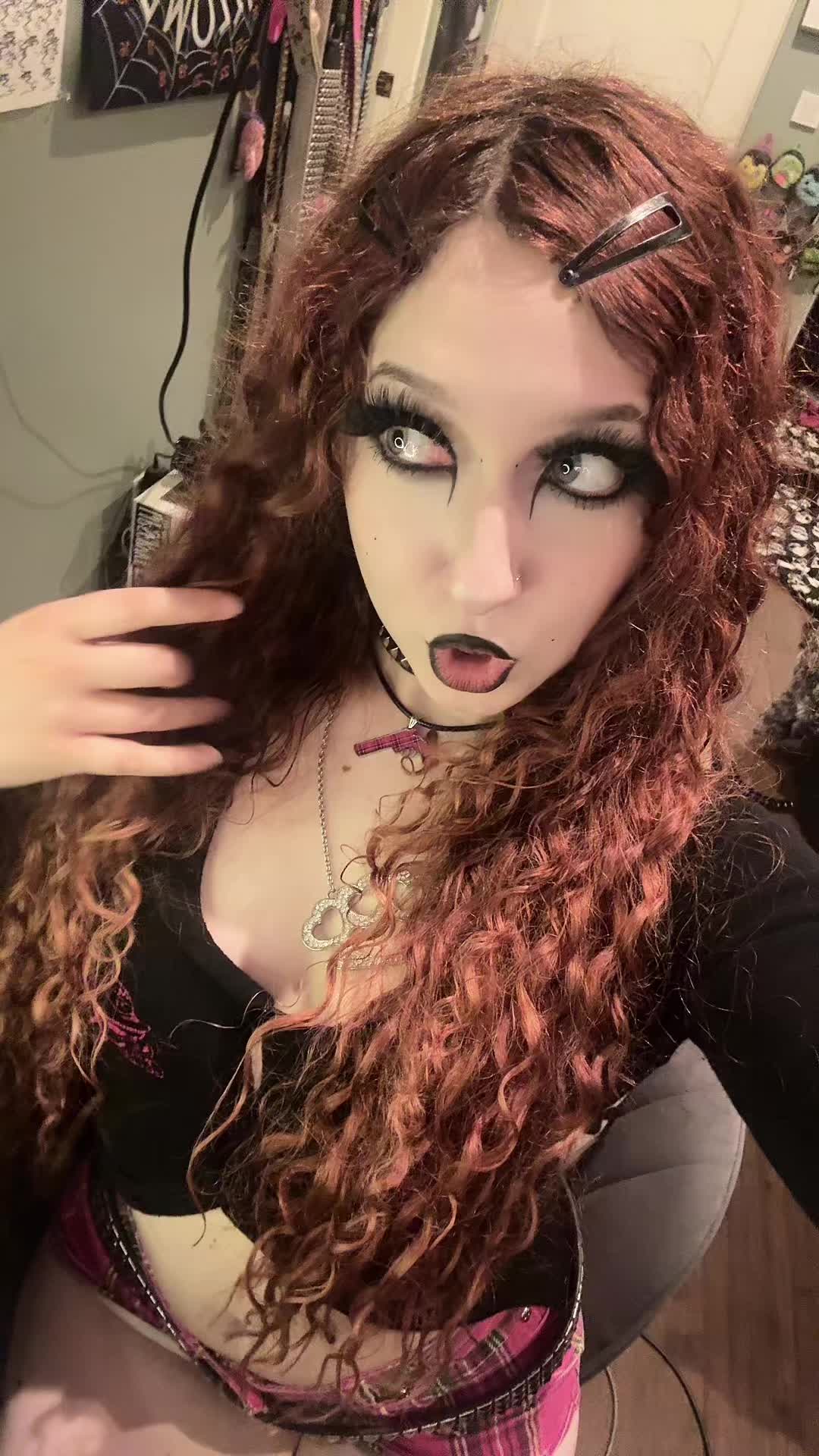 @brinn ☣︎