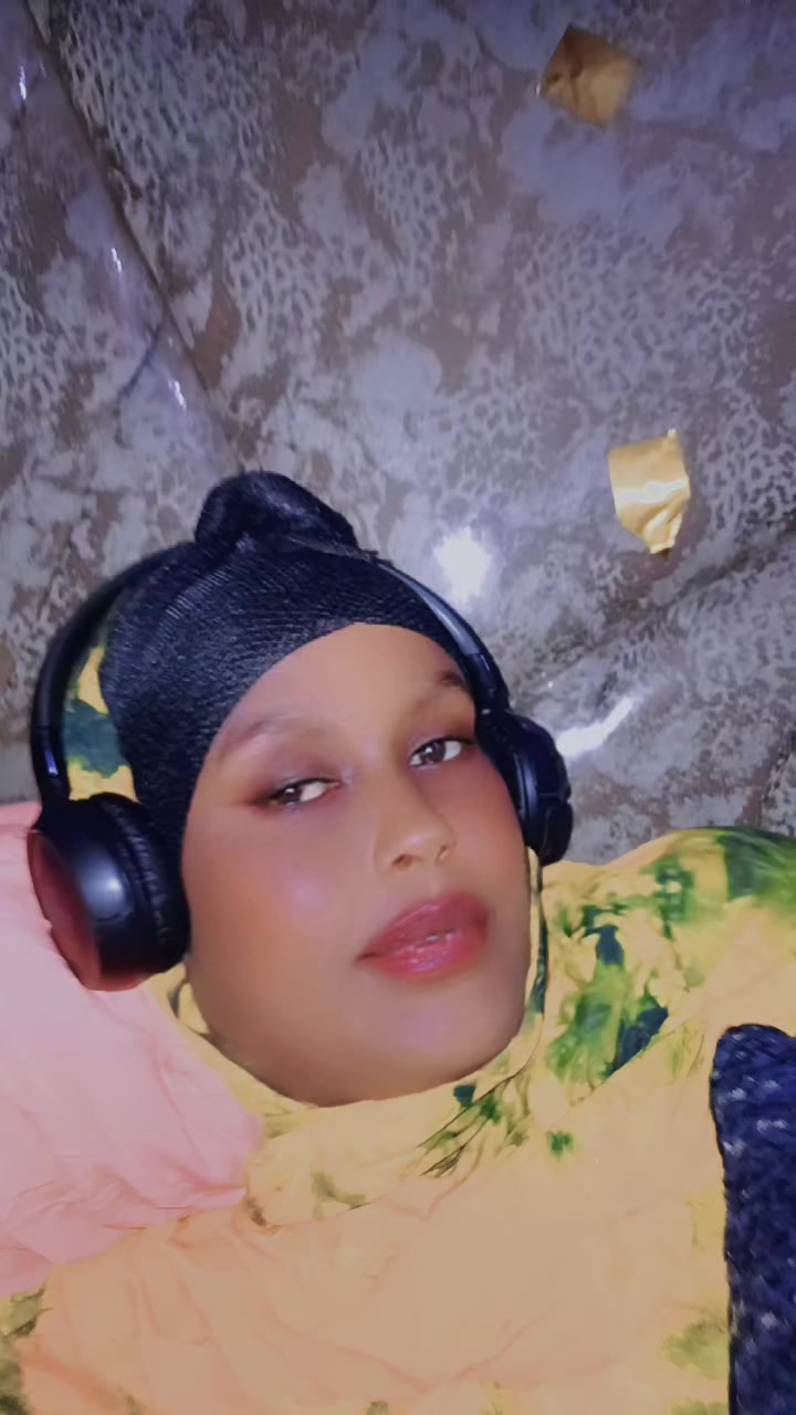 @idil khaliif