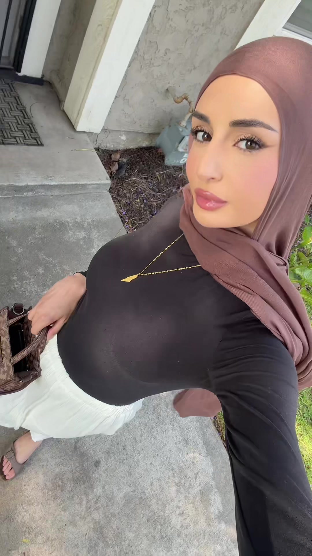 @لانا