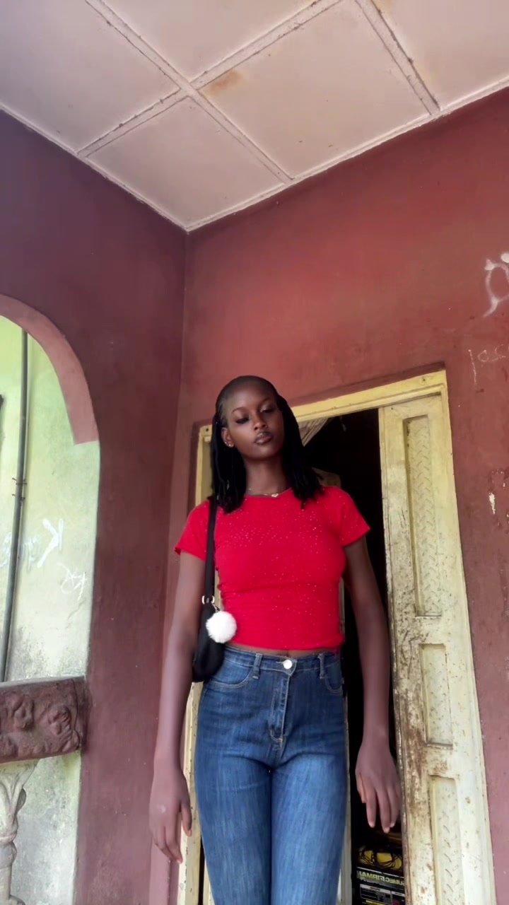 @slim black girl🌹
