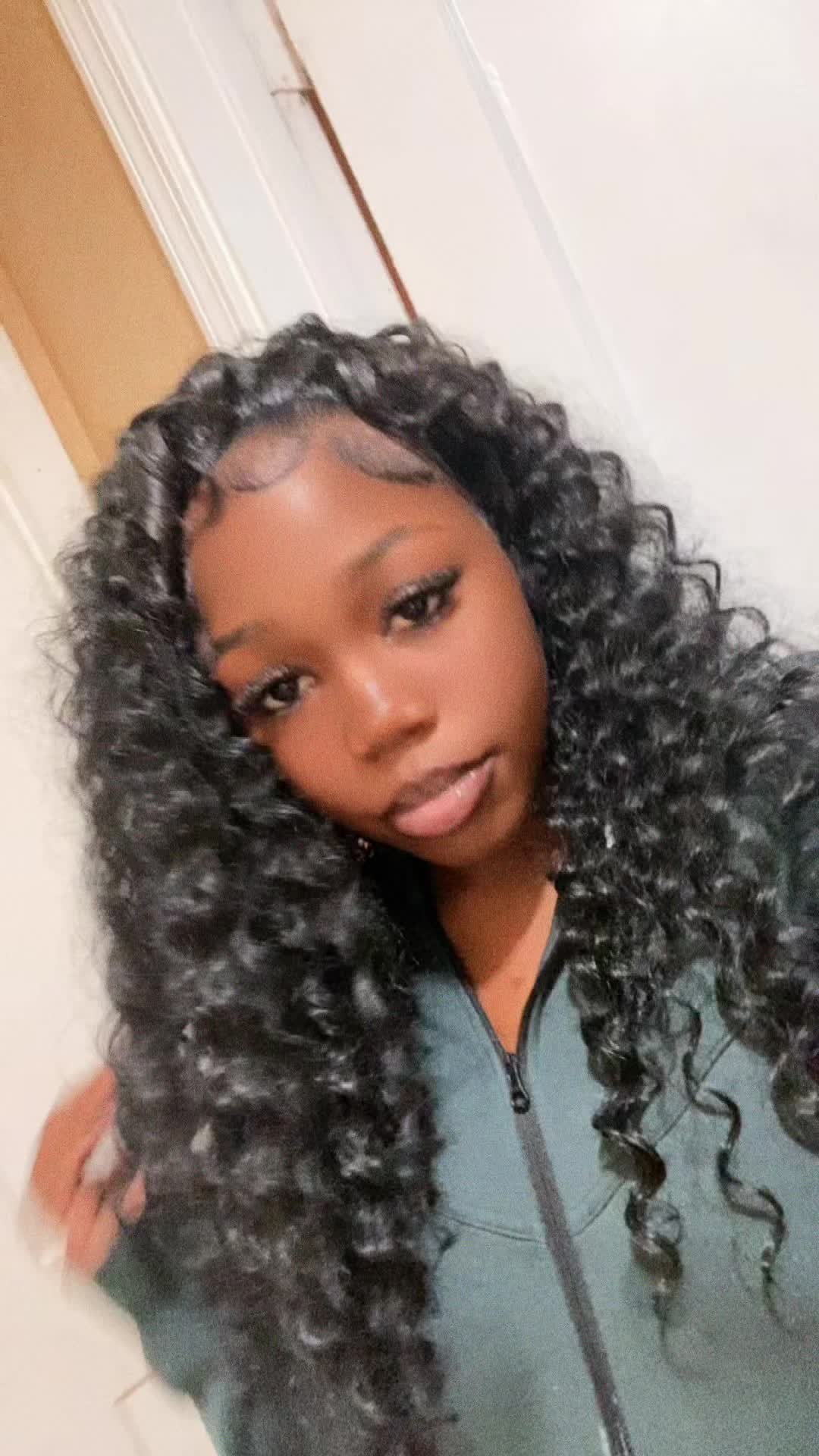 @queenrackzz