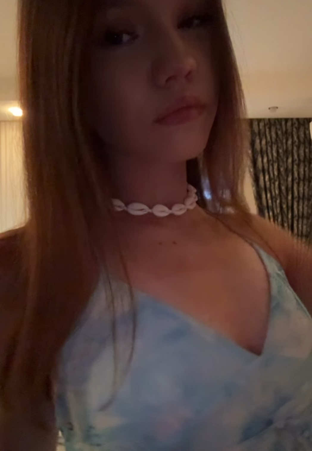 @комии