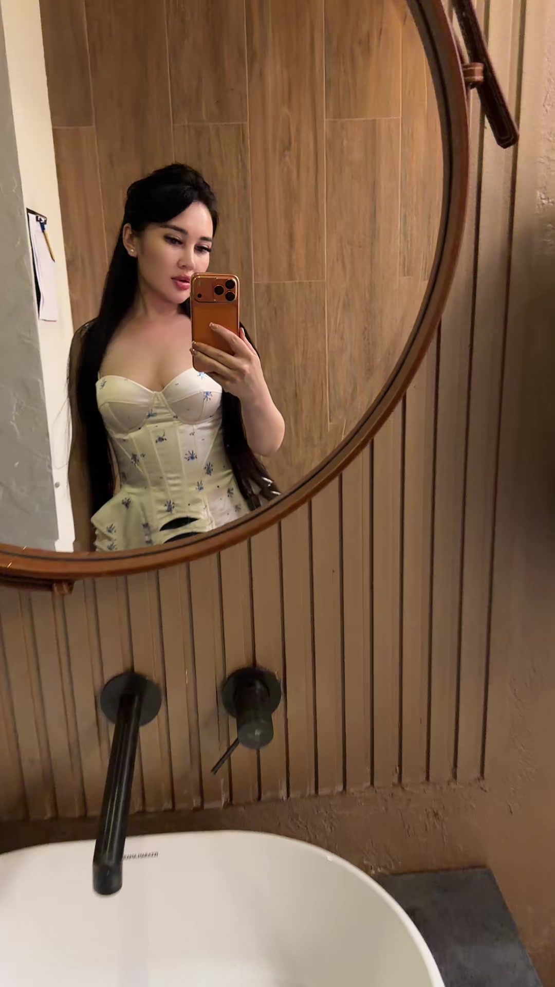 @Zhanyla