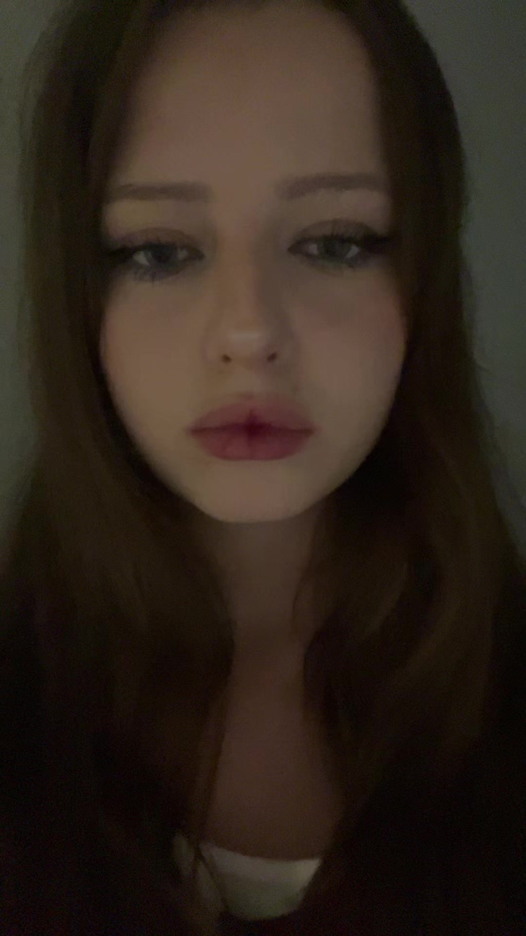 @anyahzhz