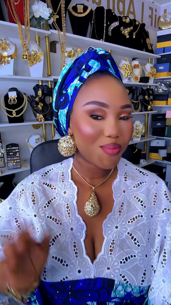 @AbiFabbz jewelry 🇨🇦🇺🇸🇬🇧