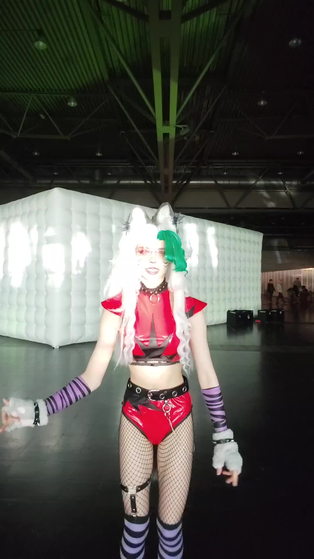 @Cosplayer