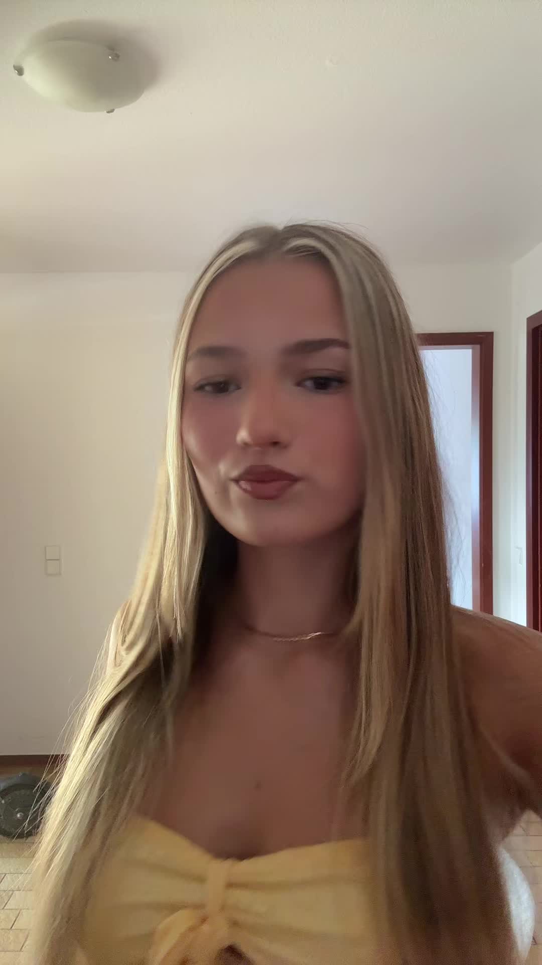 @Ema🇦🇱