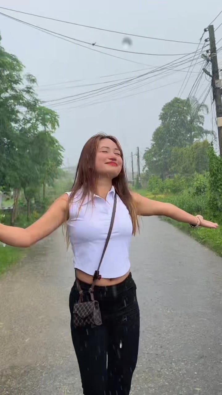 @Poonam ᥫ᭡