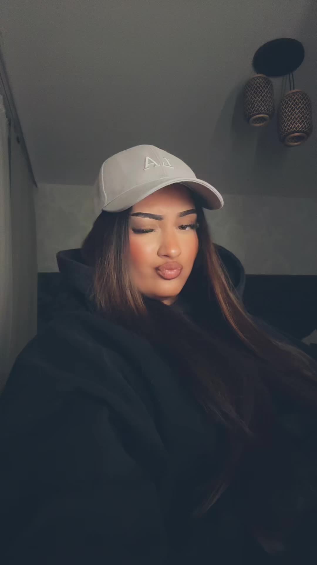 @𝐸🌺