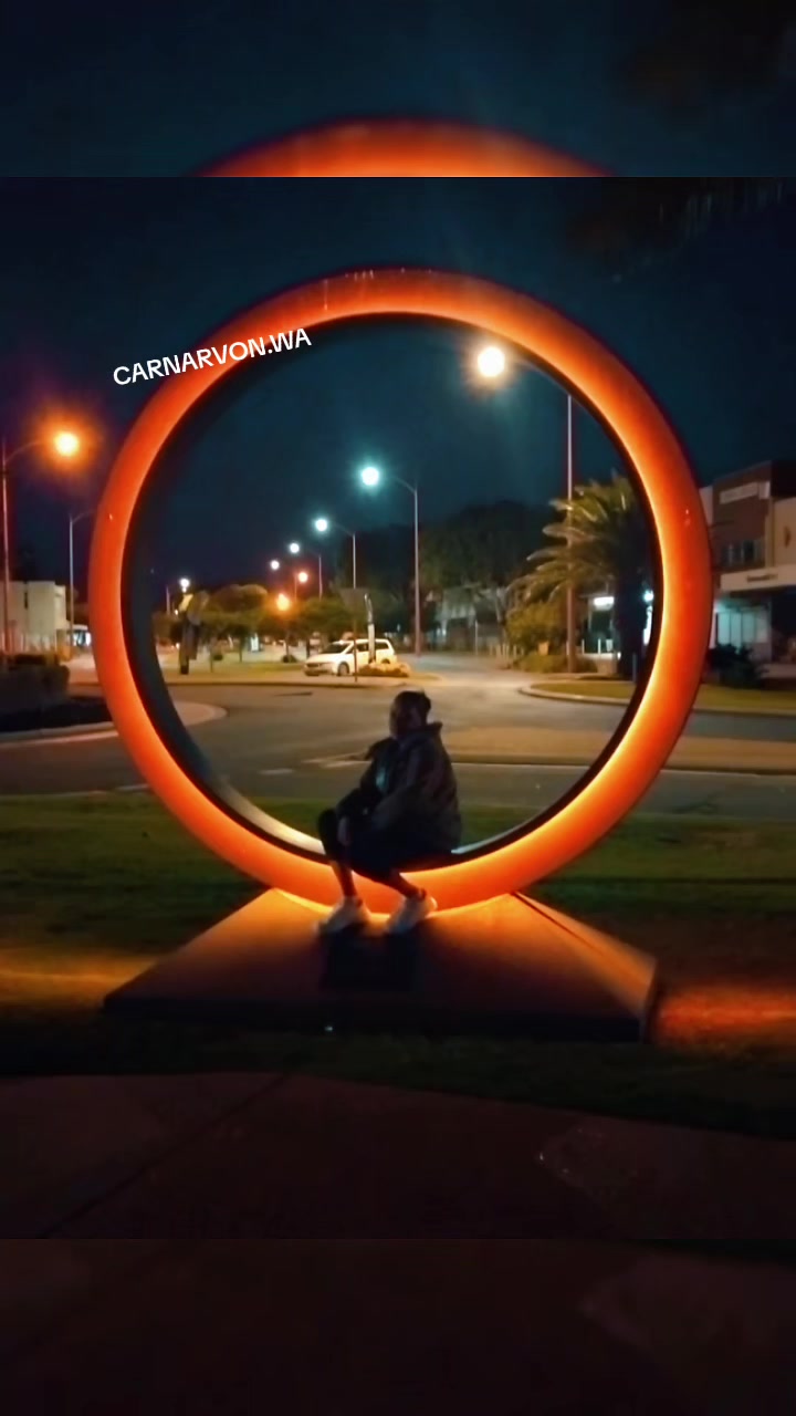 @Tela