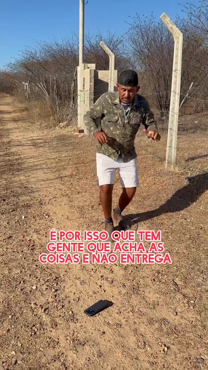 @Carroceirobocaaberta