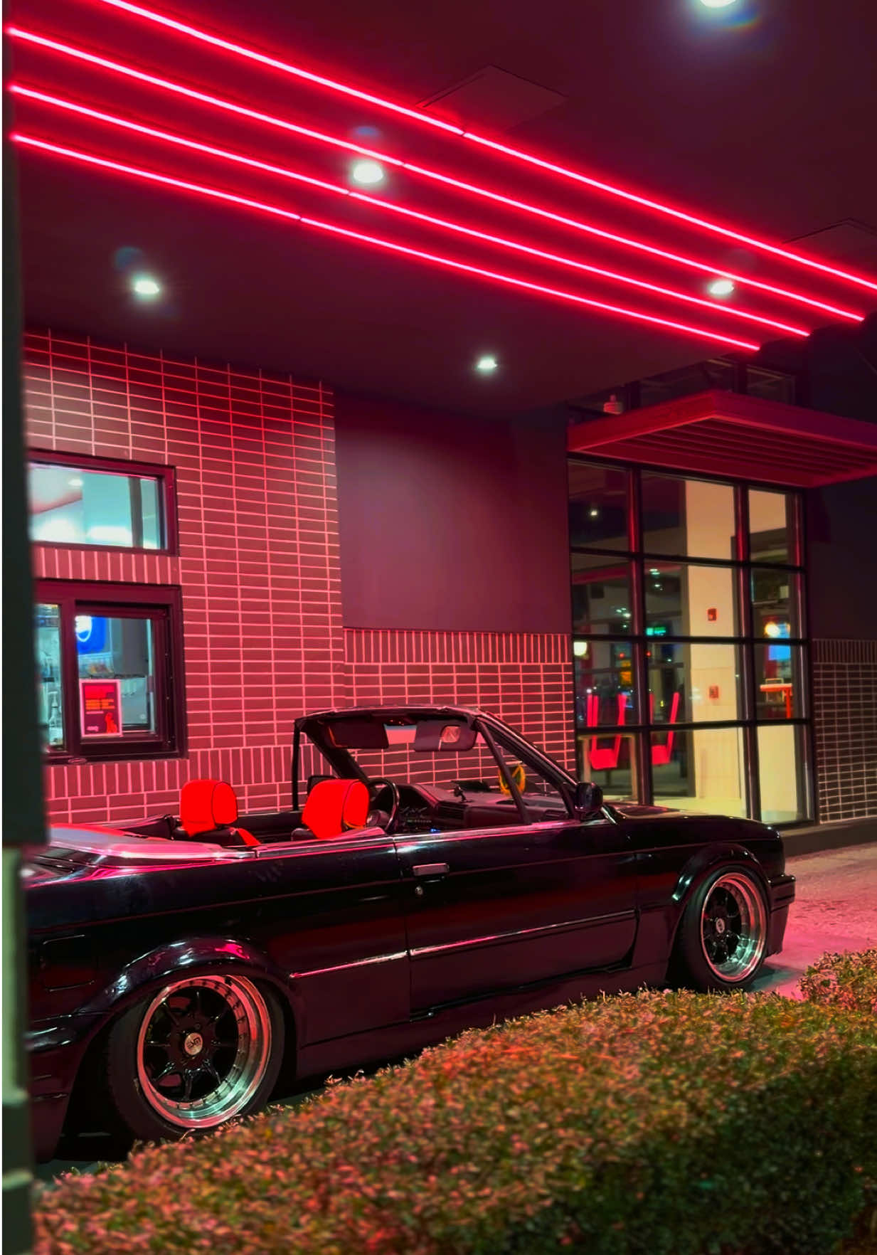 @Troy.Got.Whips