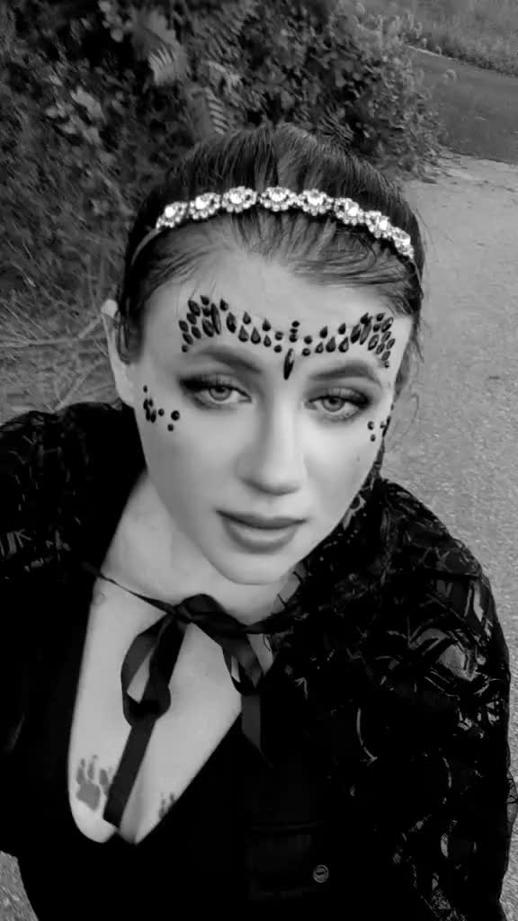 @queen of darkness