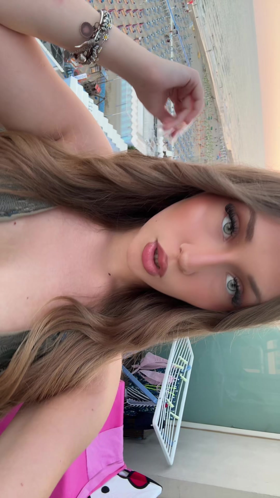 @Vikyy