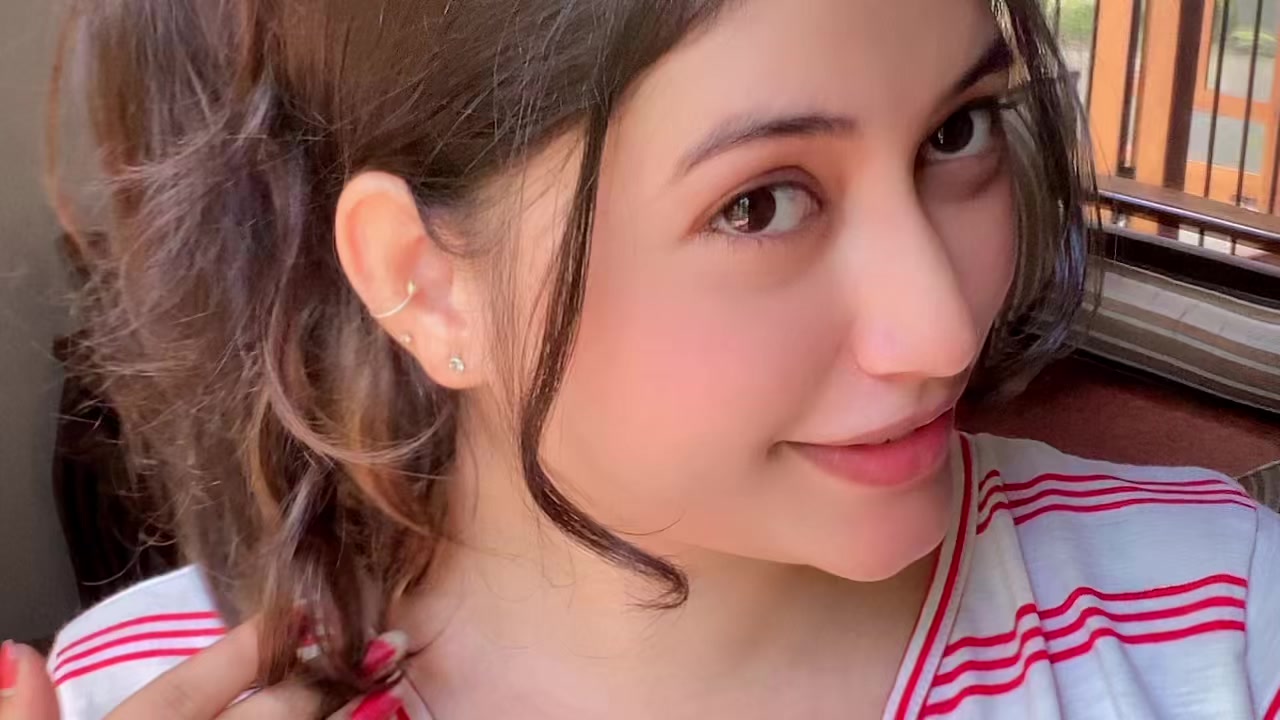 @✿❀_ANJU_ITHRA_ᥫᩣ