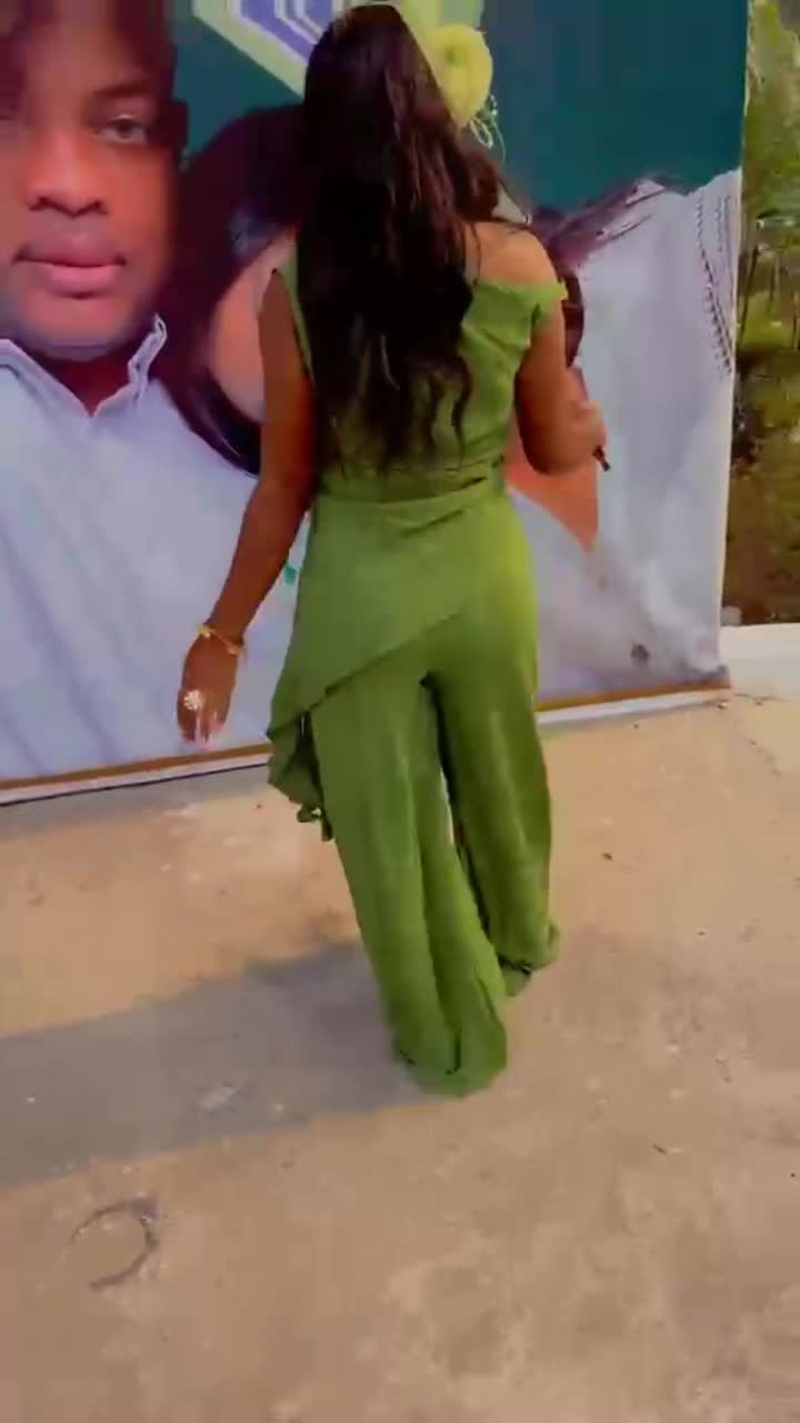 @Tineedeesse