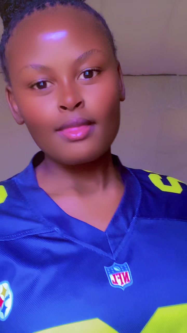 @Lyn🇺🇬