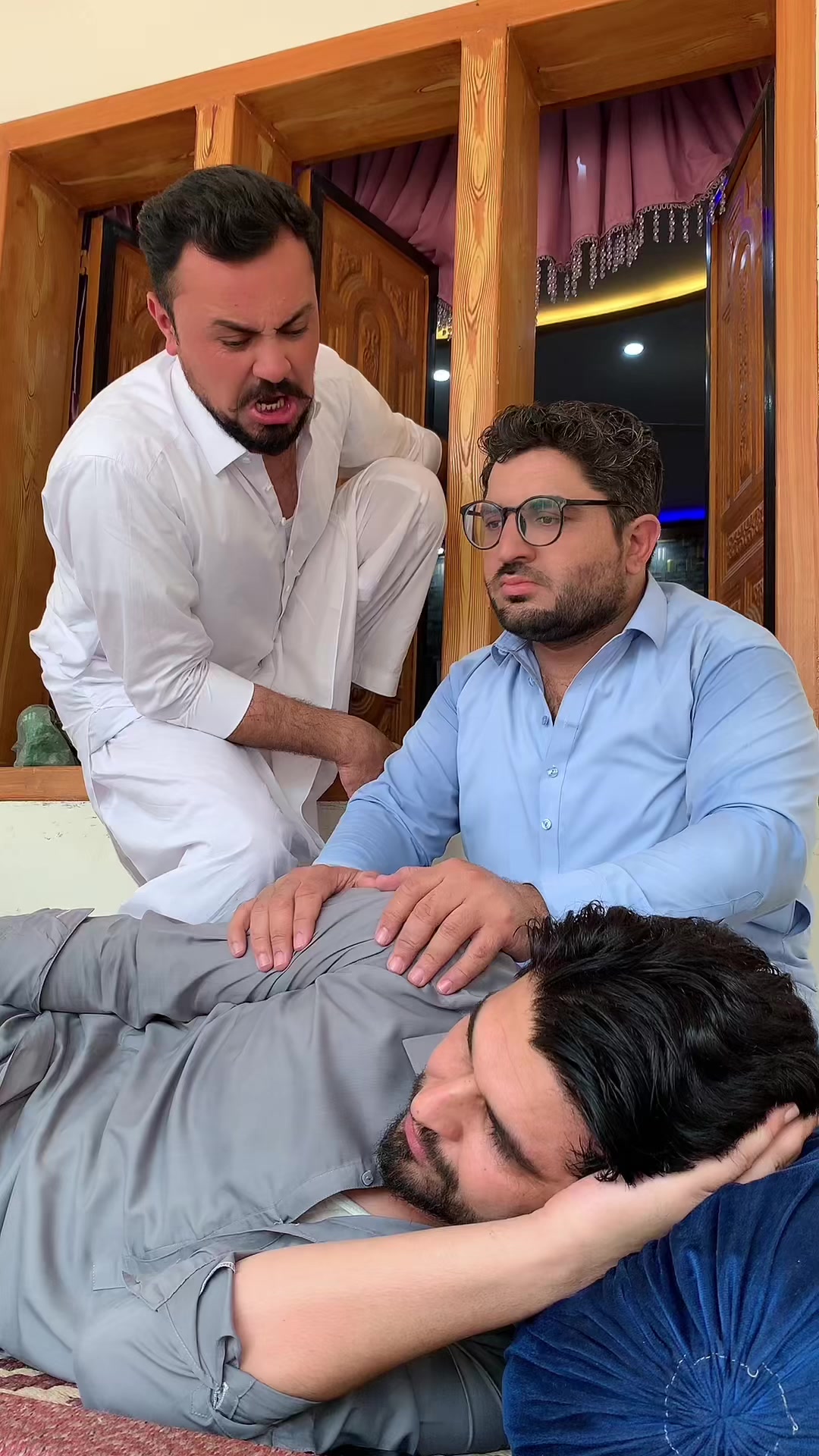 @Junii shah (جونی شاہ)