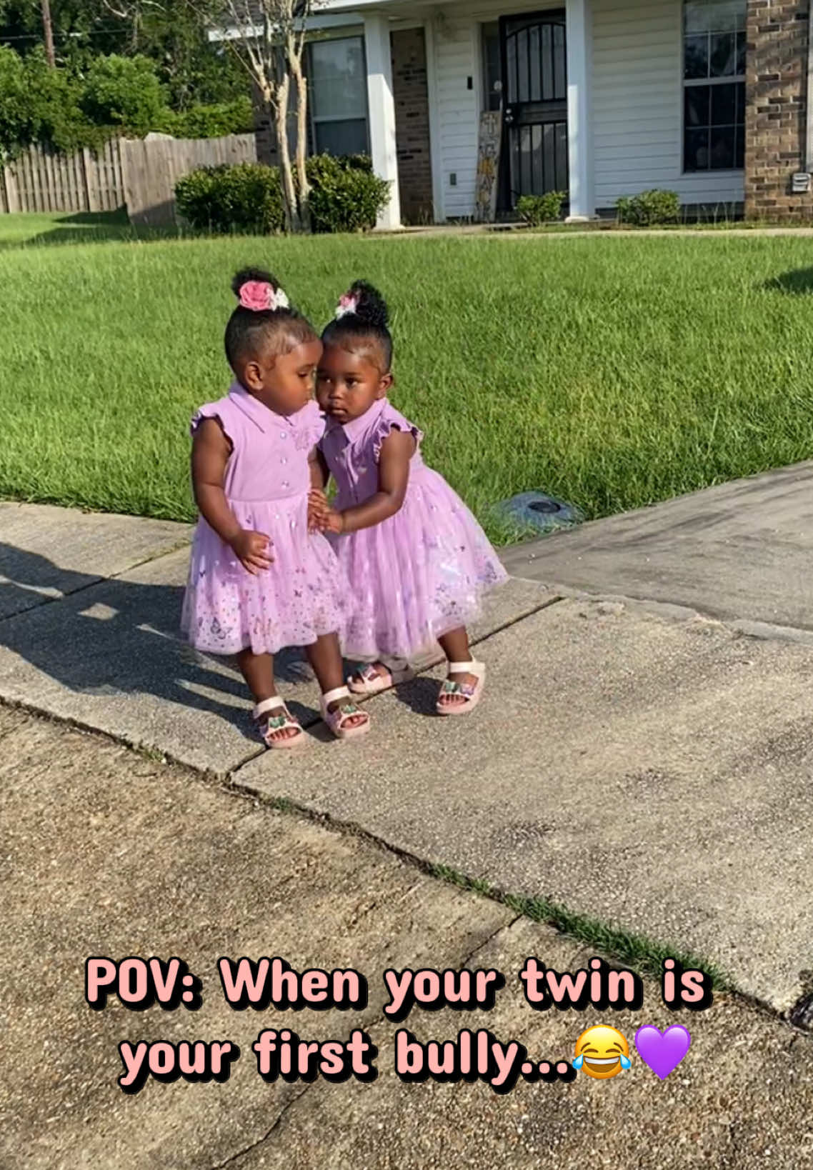 @twintasticpartyofsix