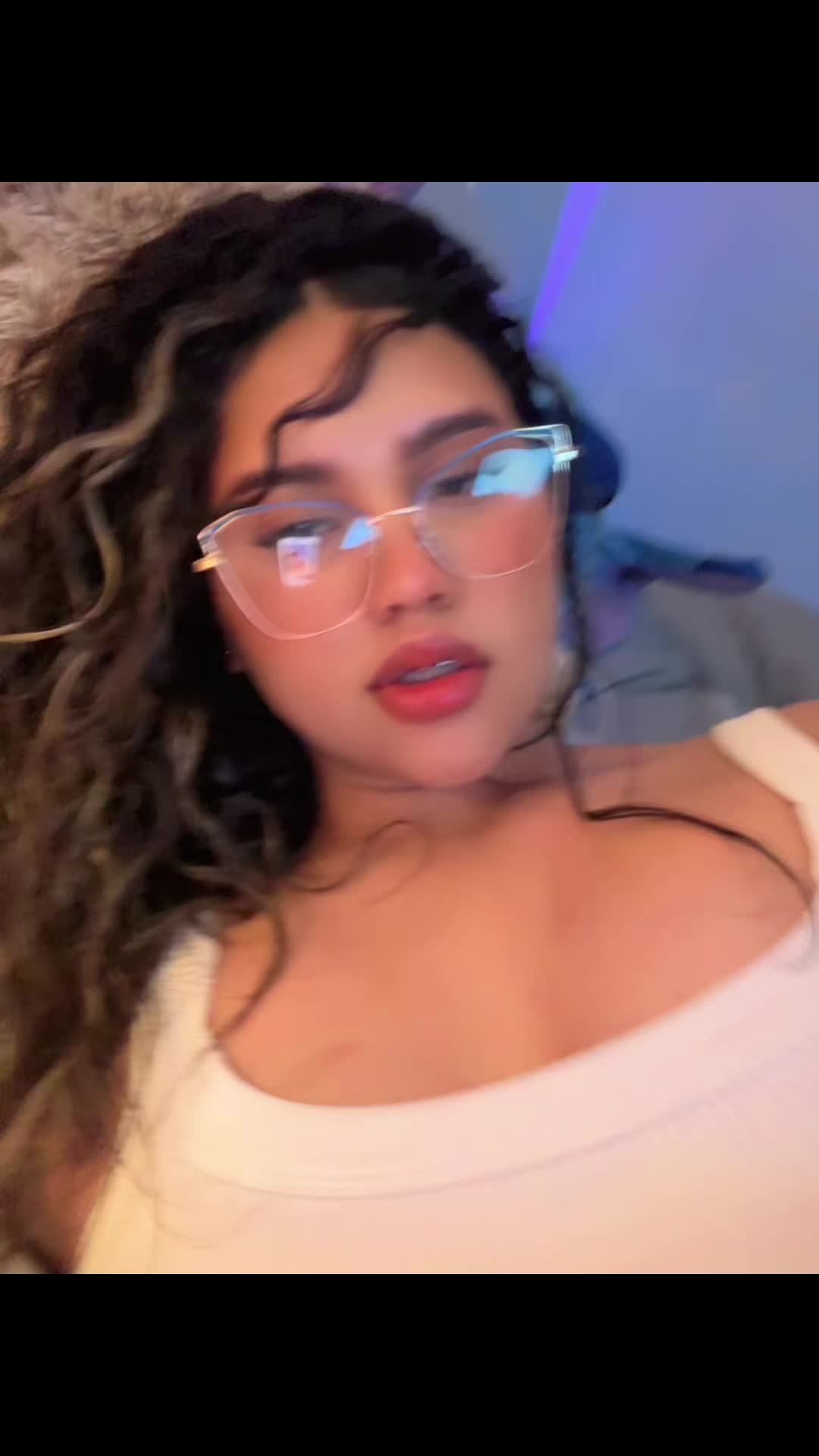 @️