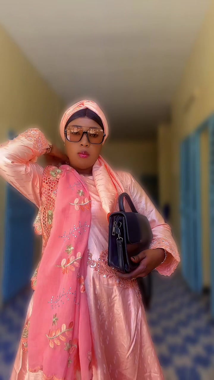 @Anna ba sow😘
