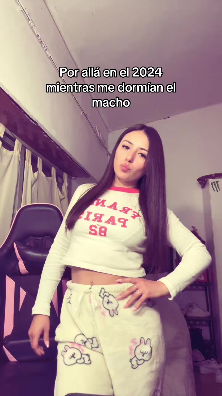 @ℋ𝑜𝓁𝒶 𝓈𝑜𝓎 𝓂𝒾𝓁𝒾⭐️